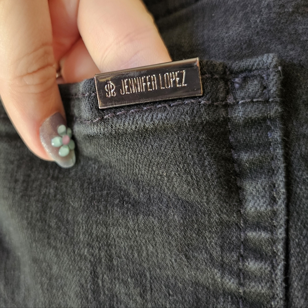 Jennifer Lopez Women's Black Capri Jeans! - Picture 5 of 5